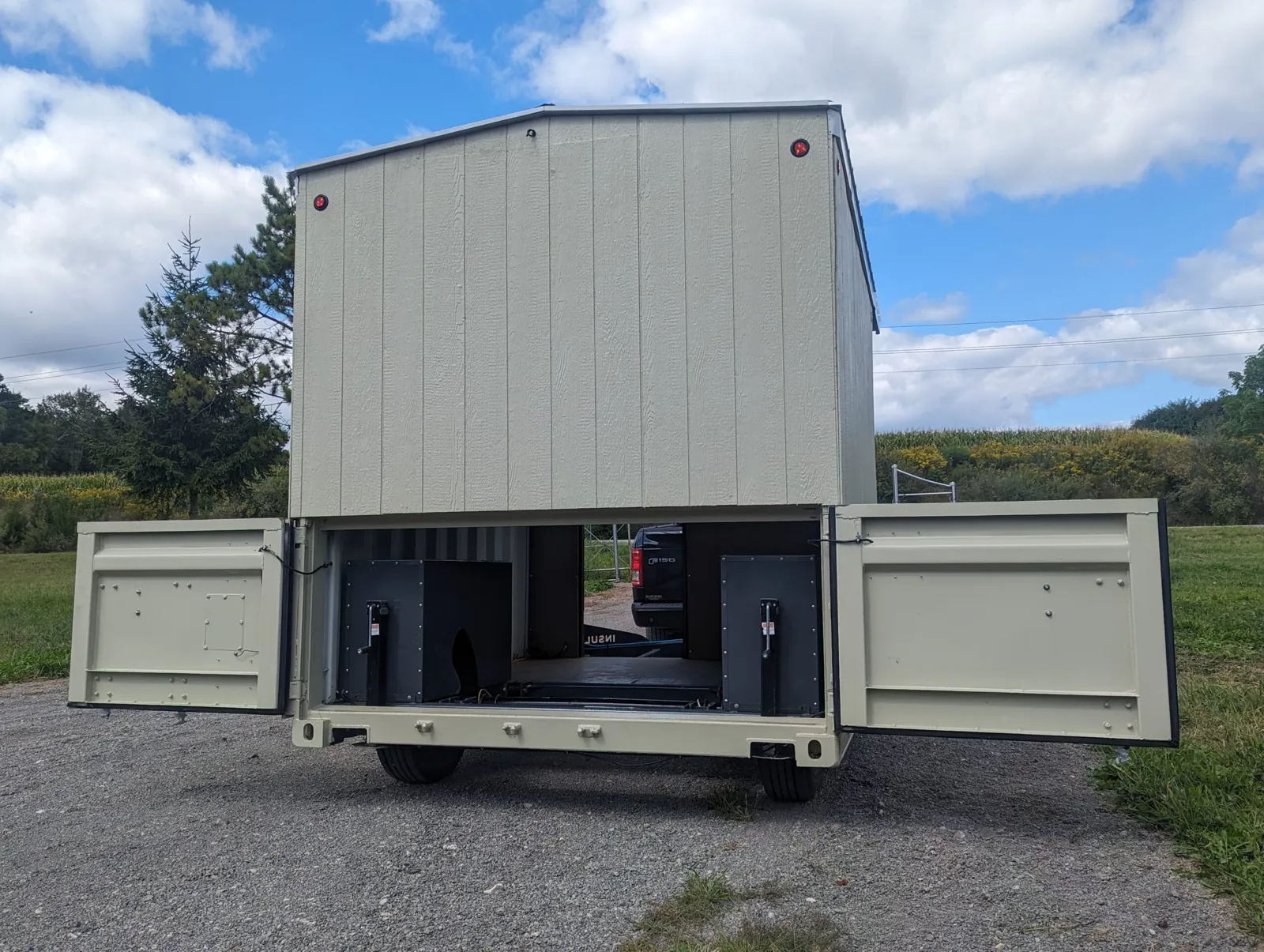 Insula container system deployed on site